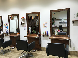 Ares Hairz 守谷店のスタイリスト 美容室 美容院 ヘアサロン 美容師 正社員求人情報